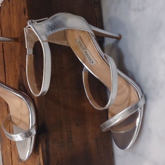 Steve Madden Shoes - Steve Madden Silver High Heels Sz 9.5